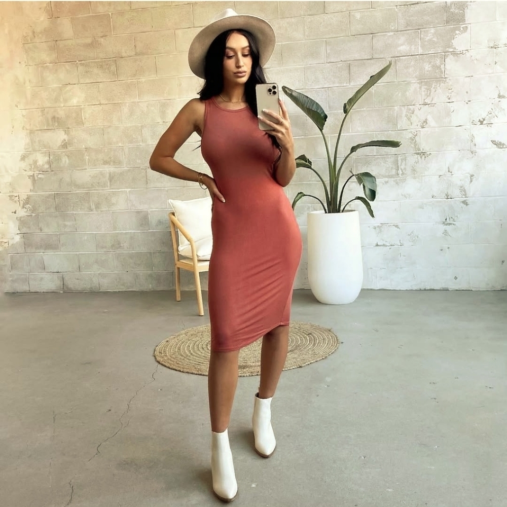 GENTLE FAWN Size Medium "Tilda" Paprika Midi Dress